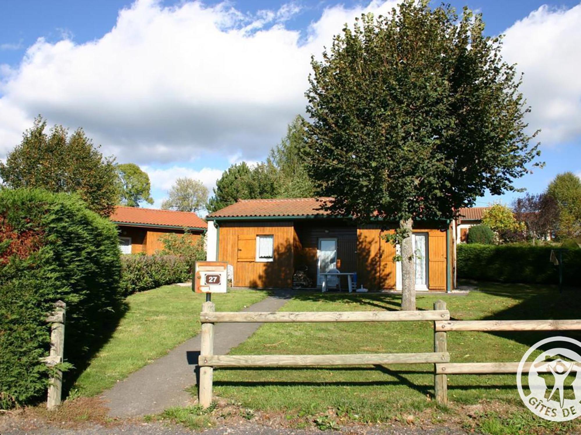 Gite Avec Cheminee, Terrasse Et Wifi - Animaux Acceptes - Fr-1-496-163 Usson-en-Forez 외부 사진